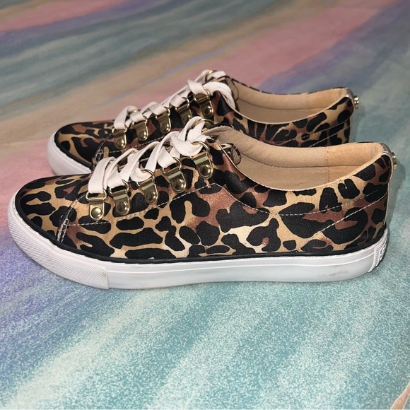 Lilly Pulitzer Hallie Sneaker Onyx My Favorite Spot Leopard Print size 6 - Picture 5 of 9